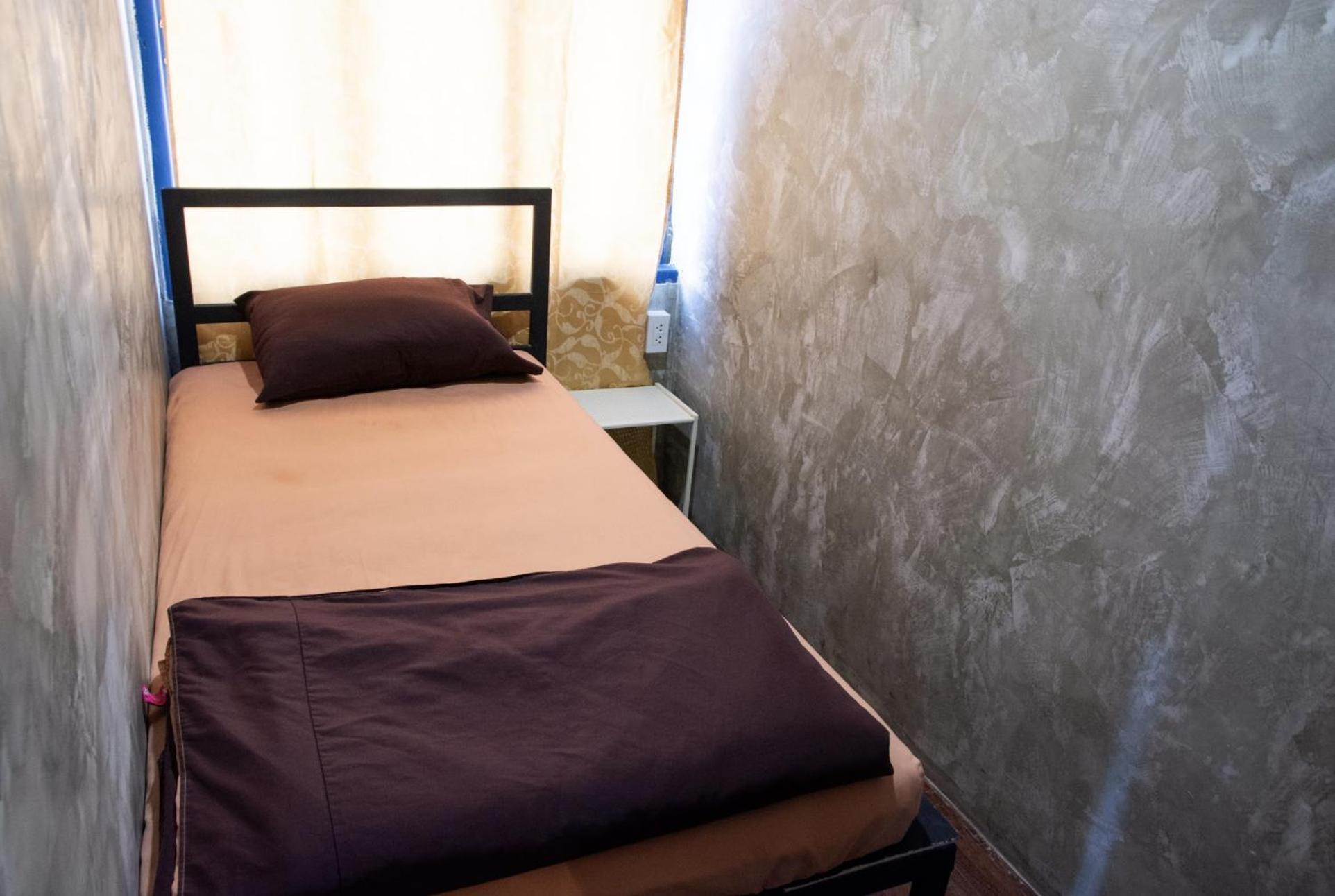 Area81 Hideout Hostel 방콕 외부 사진